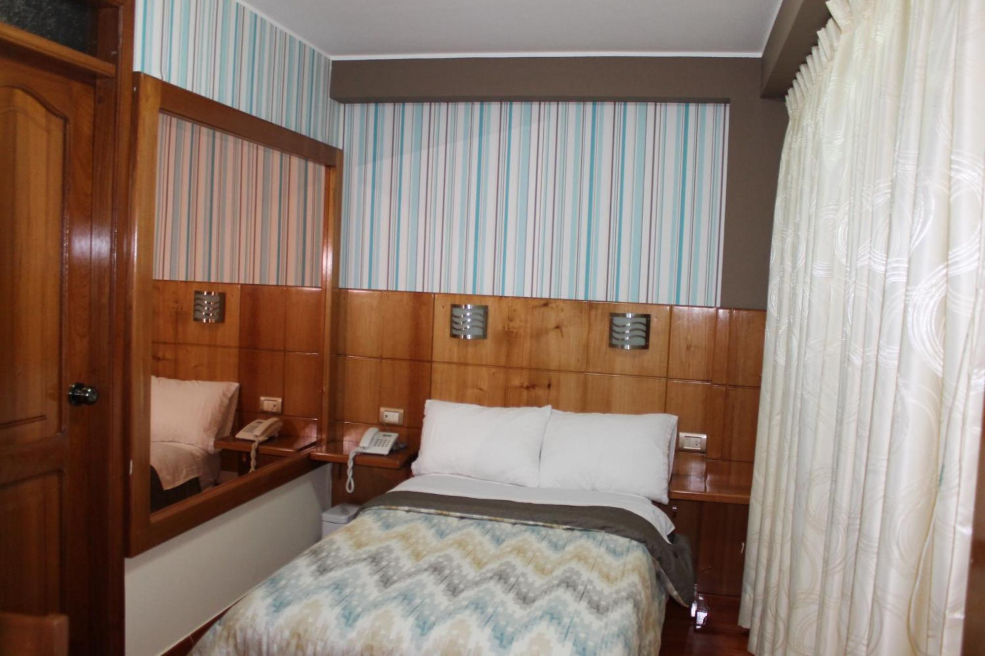 Hotel Venecia Huánuco Rum bild